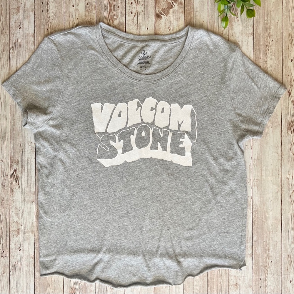 Volcum gray crop shirt EUC XS